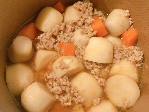 里芋と鶏そぼろの含め煮
